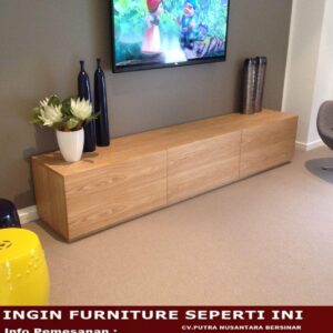 Meja TV Minimalis 3 Pintu